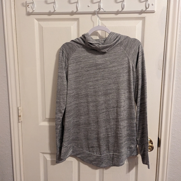 ✨3/$15✨ Series 8 Fitness Women's Turtle Neck Top - Picture 7 of 10